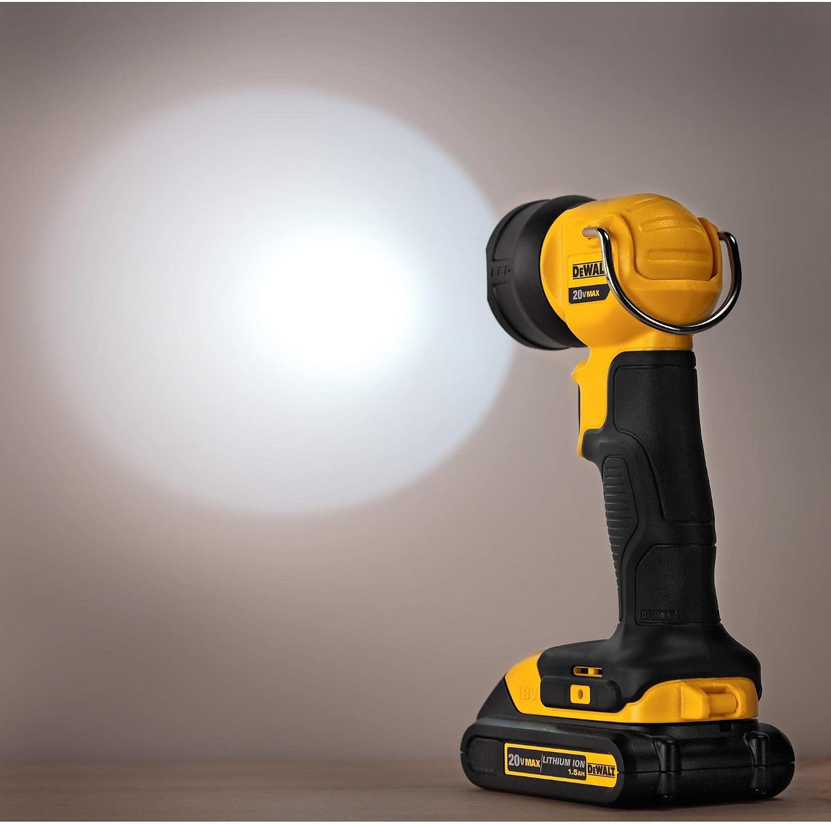 DEWALT 20V MAX LED Arbejdslampe DCL040